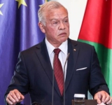 Bloomberg: Зеленски може да е започнал подготовка за избори и търси съюзници